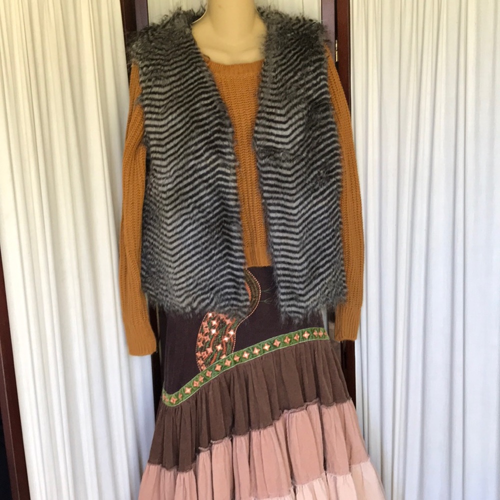 Wenxi faux fur vest Sz XXL New!